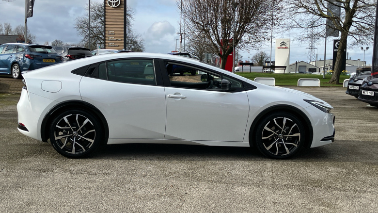 Toyota Prius 2.0 PHEV Design 5dr CVT Hatchback